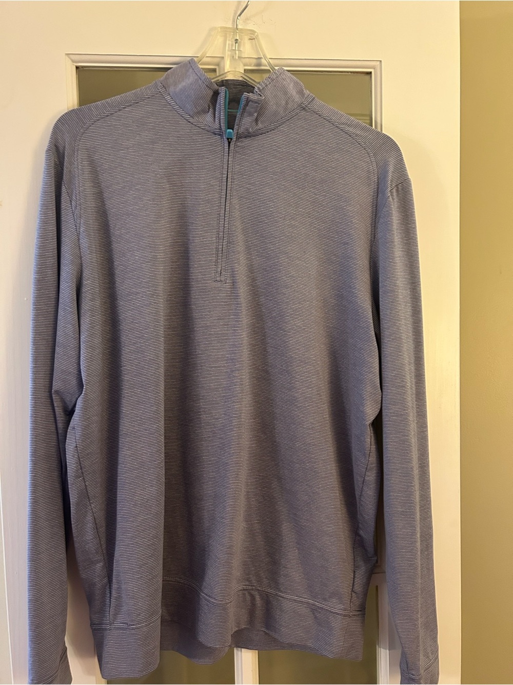 Men’s Johnnie-O 1/4 zip sz. M great condition